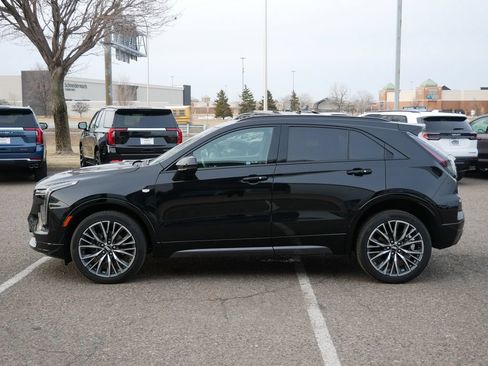 Used 2024 Cadillac XT4 Sport AWD/4WD image 6