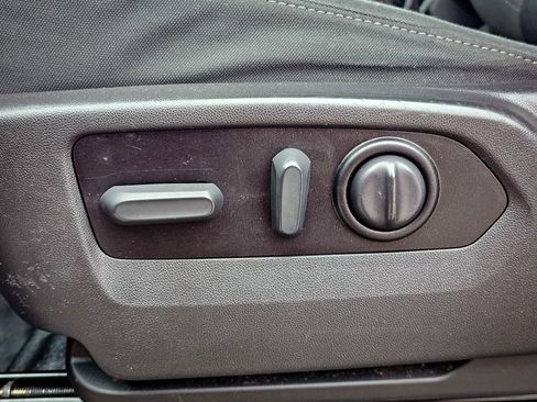 Certified 2022 GMC Sierra 3500 SLE w/ SLE Convenience Package image 16