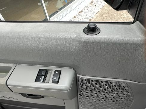 Used 2014 Ford E-350 and Econoline 350 Extended Super Duty w/ Power Group RWD image 10