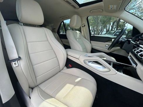 Used 2022 Mercedes-Benz GLE 350 4MATIC w/ Premium Package image 42