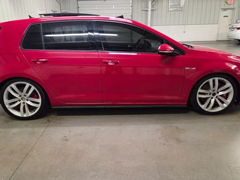Used 2016 Volkswagen GTI Autobahn w/ Lighting Package (SEL) FWD image 9