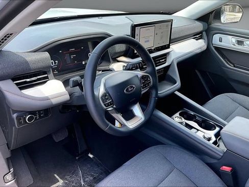 New 2026 Ford Explorer Active AWD/4WD image 7