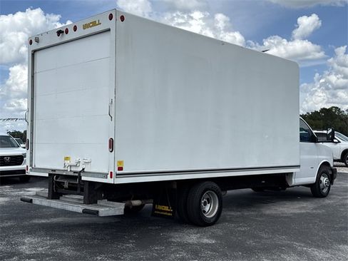 Used 2019 GMC Savana 3500 Extended image 5