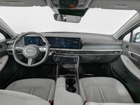 Used 2025 Hyundai Sonata SEL FWD image 18