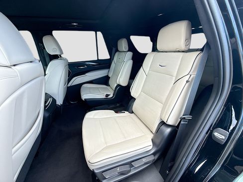 Used 2022 Cadillac Escalade Sport w/ Touring Package AWD/4WD image 22