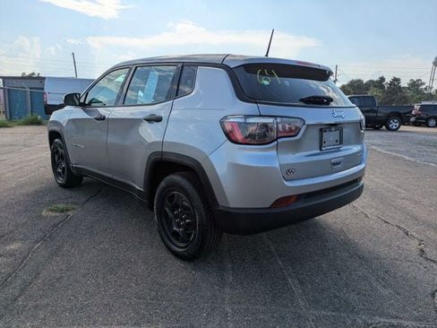 Used 2018 Jeep Compass Sport FWD image 6