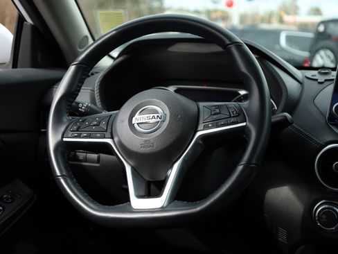 Used 2022 Nissan Sentra SV image 7