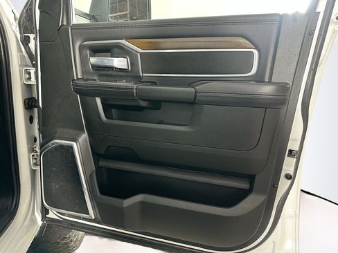 Used 2024 RAM 2500 Laramie image 31