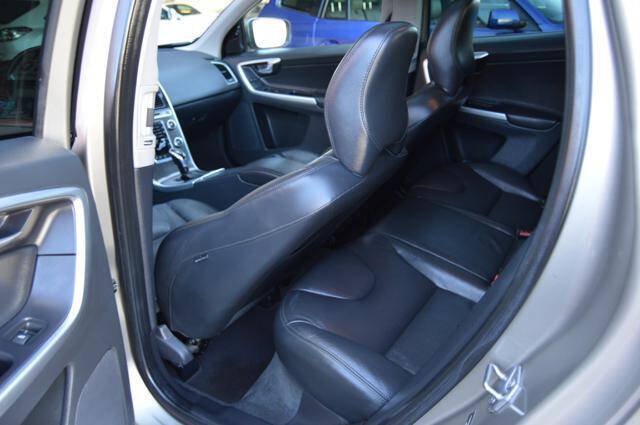 Used 2015 Volvo XC60 T5 Premier w/ Proximity Package FWD image 53
