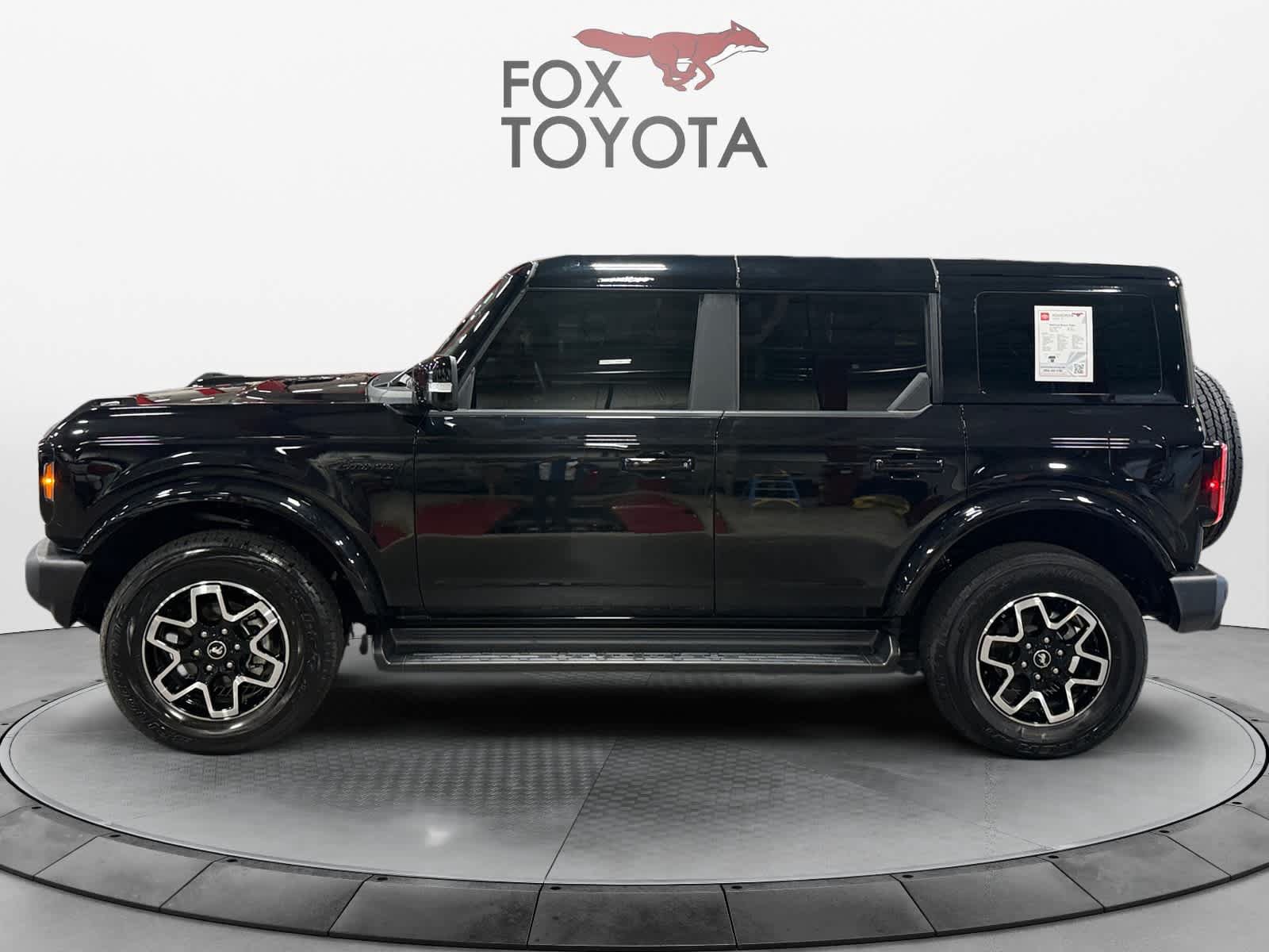 Used 2025 Ford Bronco Outer Banks AWD/4WD image 3