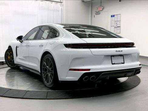 New 2026 Porsche Panamera Turbo S image 3