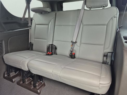 Used 2025 GMC Yukon XL Elevation RWD image 20