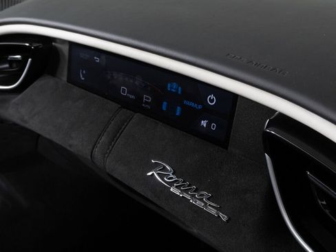 Used 2024 Ferrari Roma Spider image 41