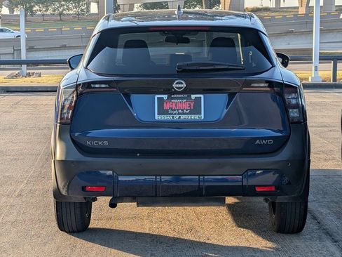Certified 2025 Nissan Kicks SV w/ Charging Package AWD/4WD image 5