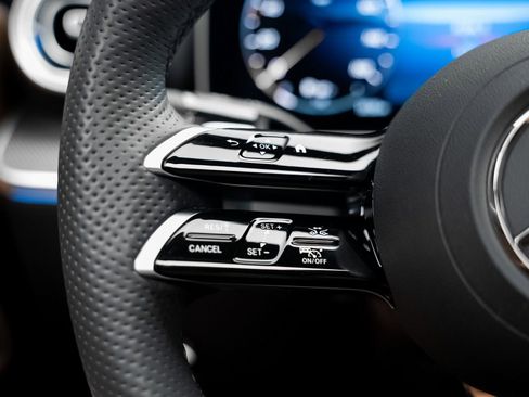 Used 2024 Mercedes-Benz CLE 300 4MATIC Coupe image 44