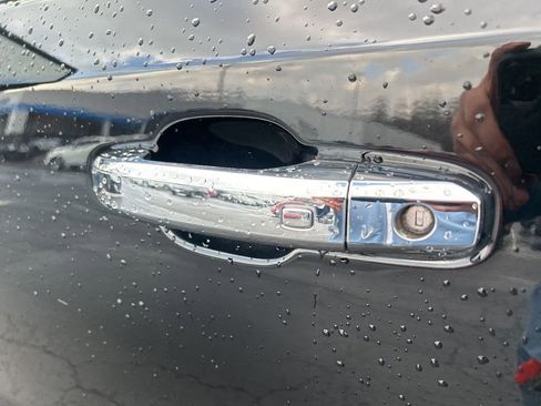 Used 2021 Chevrolet Silverado 1500 High Country w/ LPO, Dark Essentials Package image 13