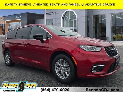 New 2026 Chrysler Pacifica Select