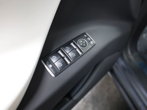 Used 2016 Tesla Model X Performance image 19