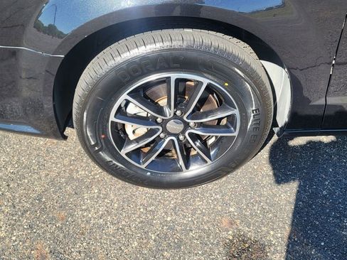 Used 2016 Dodge Grand Caravan SE FWD image 6