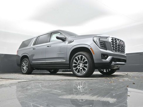 New 2026 GMC Yukon XL Denali w/ Sun & Power Step Package image 44