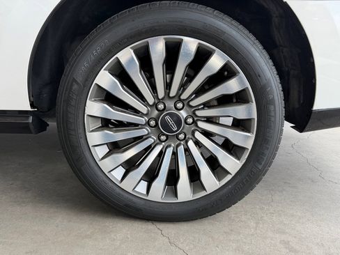 Used 2018 Lincoln Navigator Reserve w/ Technology Package AWD/4WD image 71