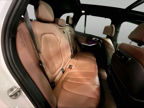 Used 2022 BMW X5 xDrive40i w/ Luxury Seating Package AWD/4WD image 20