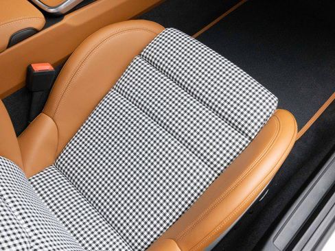 Used 2023 Porsche 911 Sport Classic image 28