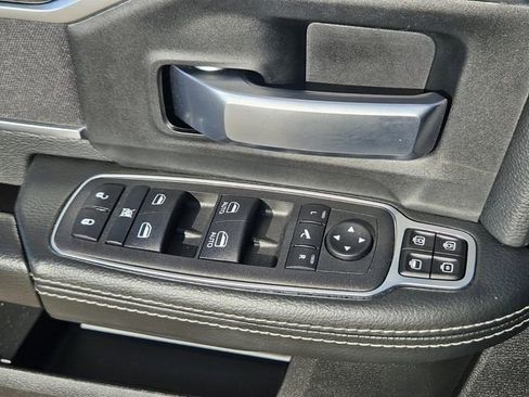 Used 2024 RAM 2500 Big Horn w/ Sport Appearance Package image 34