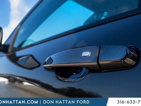 Used 2022 Chevrolet Equinox RS w/ LPO, Floor Liner Package image 35