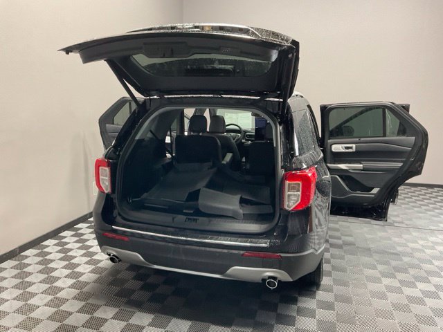 Used 2023 Ford Explorer Limited w/ Limited Technology Package AWD/4WD image 27