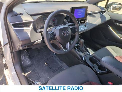 Used 2024 Toyota Corolla SE w/ SE Convenience Package FWD image 14