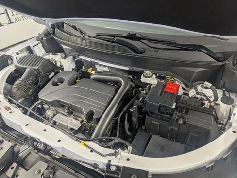 Used 2025 Chevrolet Equinox LT FWD image 32