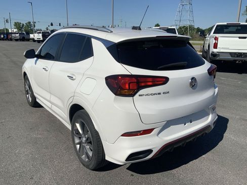 Used 2022 Buick Encore GX Select w/ Sport Touring Package FWD image 8