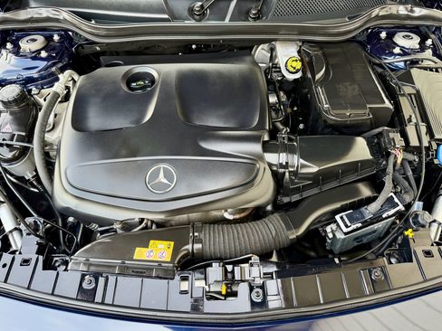 Used 2018 Mercedes-Benz GLA 250 4MATIC image 9