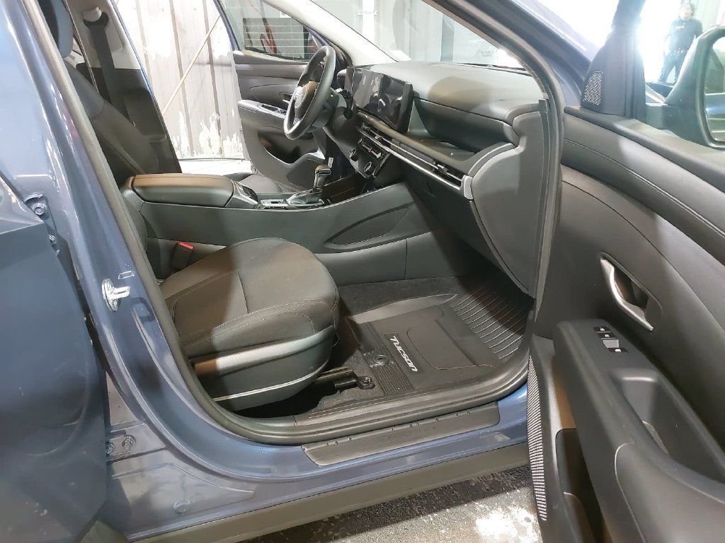 Certified 2025 Hyundai Tucson SEL FWD image 10