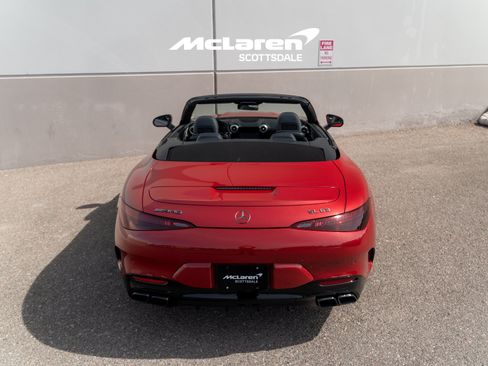 Used 2022 Mercedes-Benz SL 63 AMG 4MATIC w/ Driver Assistance Package image 31