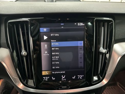 Used 2019 Volvo S60 T6 R-Design image 15