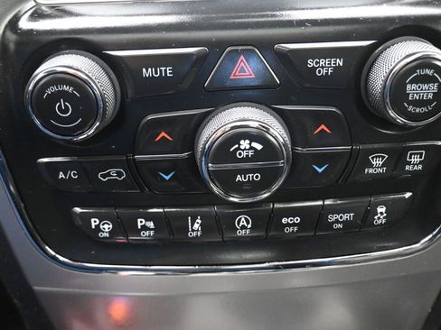 Used 2018 Jeep Grand Cherokee High Altitude image 19