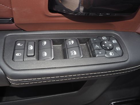 New 2025 RAM 2500 Limited image 25