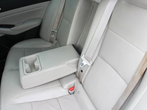 Used 2022 Nissan Altima 2.5 Platinum image 40