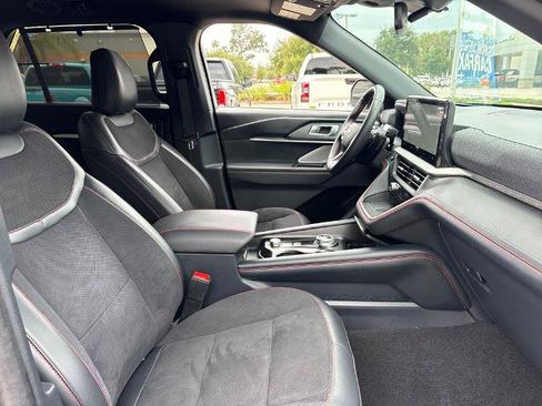 Certified 2025 Ford Explorer ST AWD/4WD image 29