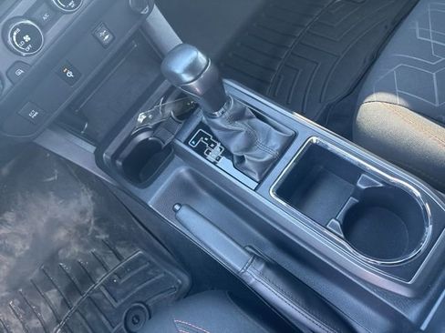 Used 2017 Toyota Tacoma TRD Off-Road w/ Tow Package image 29