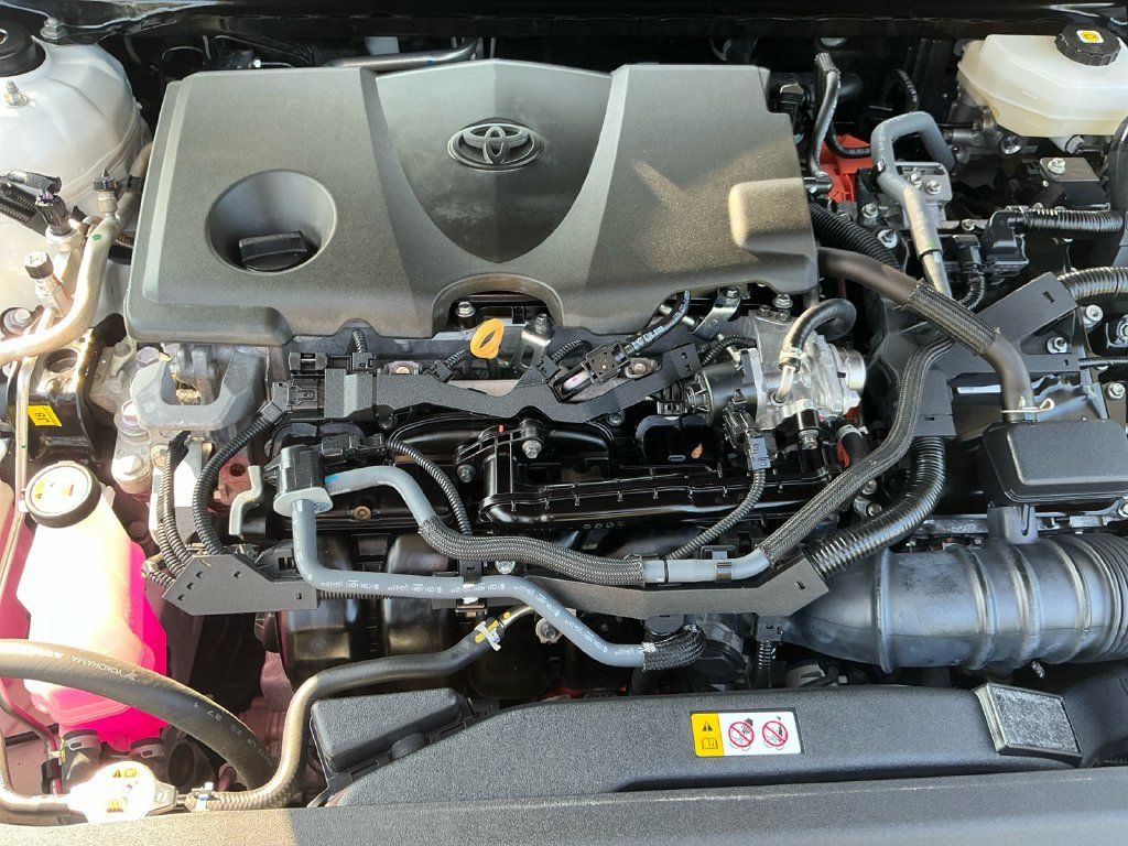 Used 2025 Toyota Camry LE FWD image 9