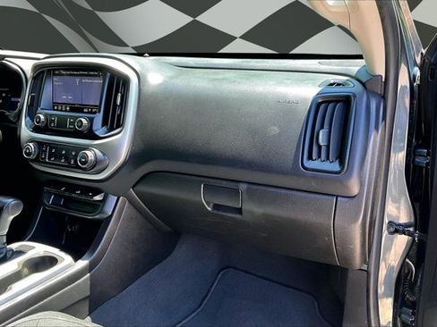 Used 2019 Chevrolet Colorado LT w/ LT Convenience Package RWD image 16