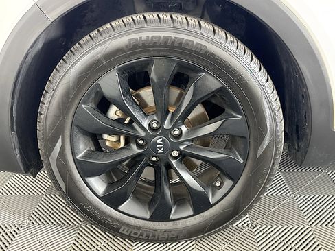 Used 2020 Kia Sorento EX FWD image 37