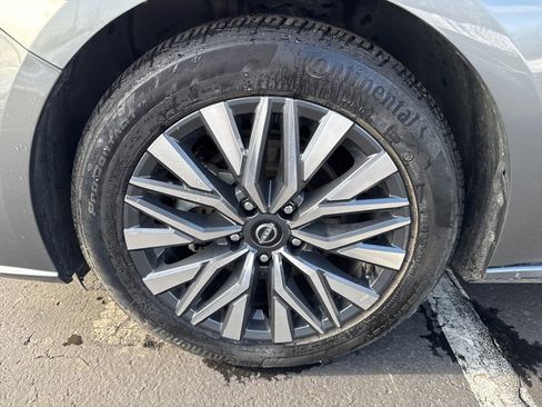 Used 2024 Nissan Altima 2.5 SV image 10