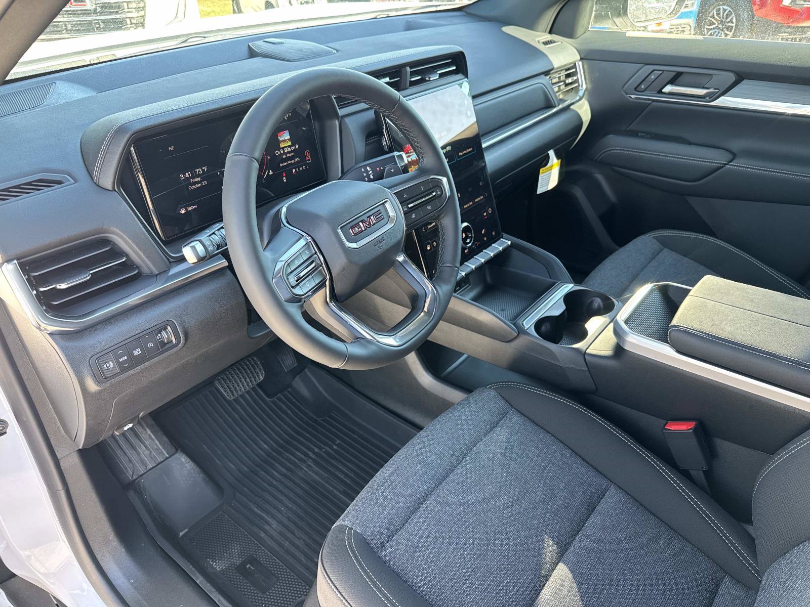 New 2027 GMC Terrain Elevation w/ LPO, Floor Liner Package FWD image 23