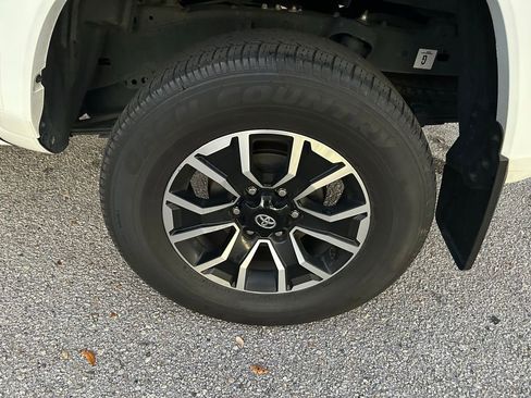 Certified 2023 Toyota Tacoma TRD Sport image 9