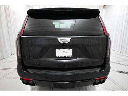 Certified 2024 Cadillac Escalade Sport w/ LPO, ONYX Package AWD/4WD image 6
