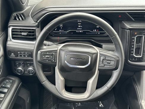 Used 2024 GMC Yukon XL Denali AWD/4WD image 25